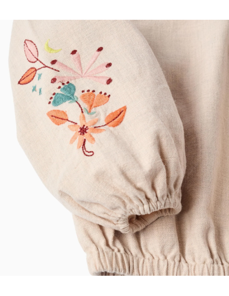 Blusa de Niña en Sarga con Volantes y Bordado de Flores, Beige